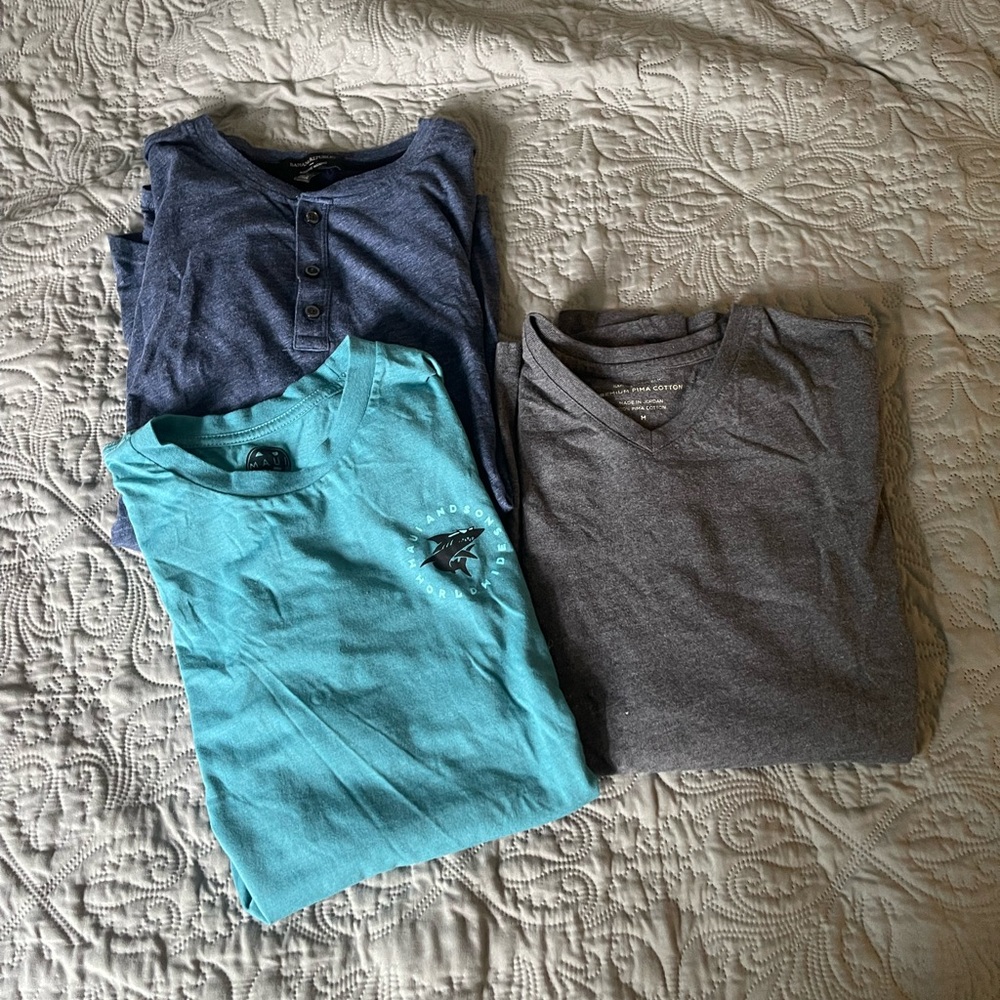 Men's Blue, Teal, and Gray Shirt Set Size Medium